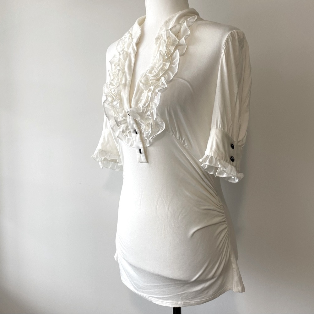 VINTAGE | Ruffle V-Neck Top - Picture 4 of 10